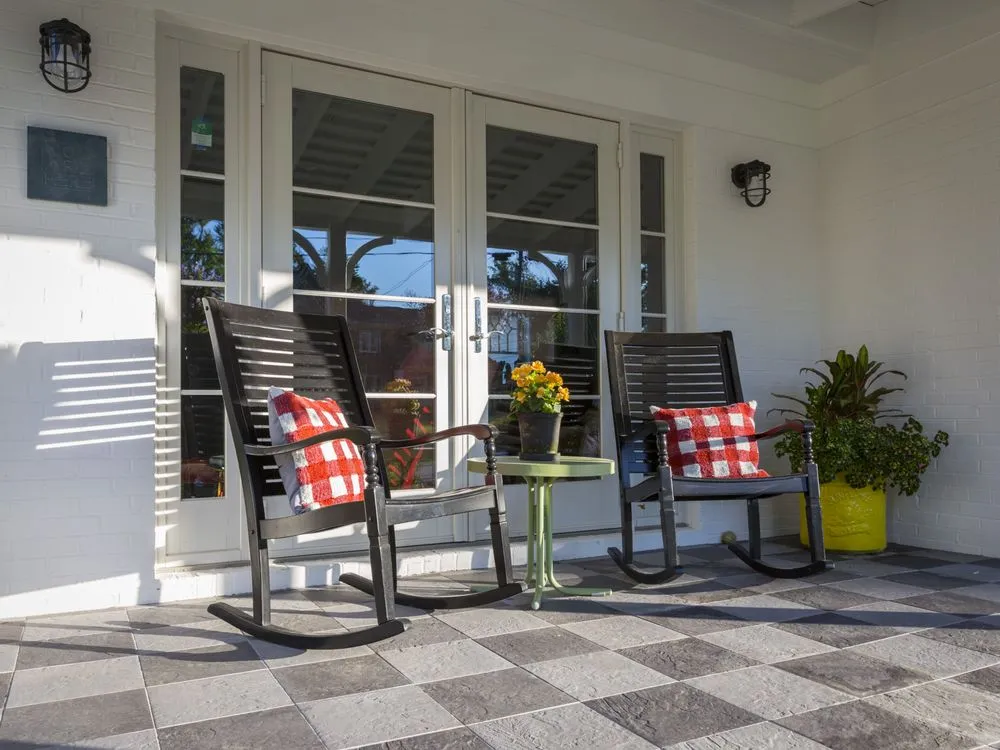 Reliable yard maintenance in Cincinnati, OH by Flourish Design