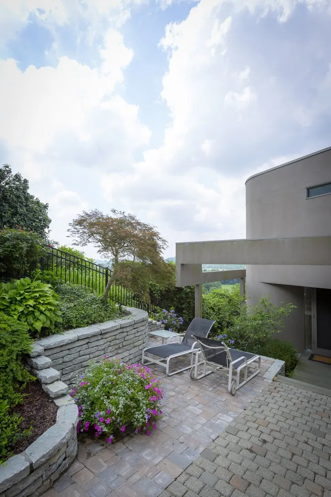 Local lawn care service in Cincinnati, OH - Flourish Design