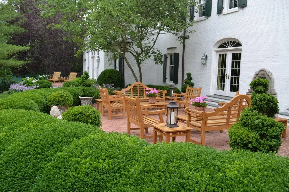 Affordable landscaping services experts serving Cincinnati, OH - Flourish Design