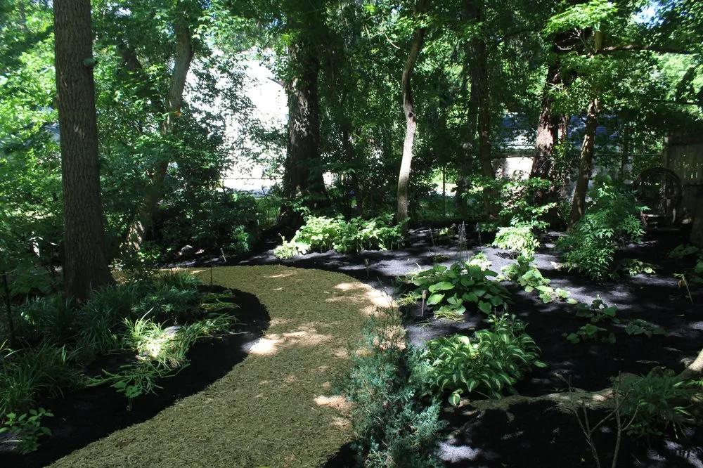 Custom outdoor landscaping experts serving Phoenixville, PA - Flourishing Landscapes