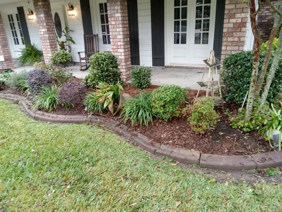 Top-rated lawn care service experts serving Westwego, LA - Flower Beds R Us