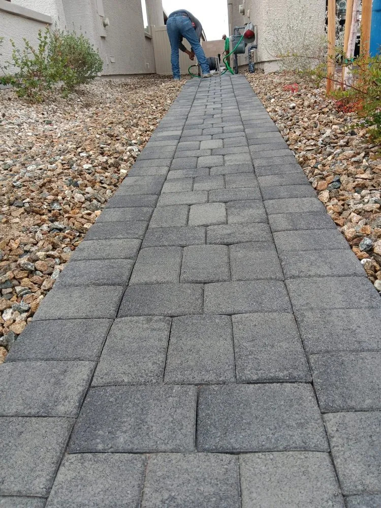 Affordable outdoor landscaping for beautiful yards across Las Vegas, NV - Flower Landscaping