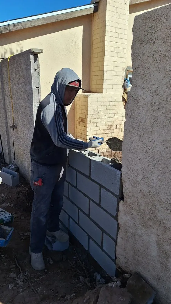 Top-rated lawn mowing service in Las Vegas, NV - Flower Landscaping