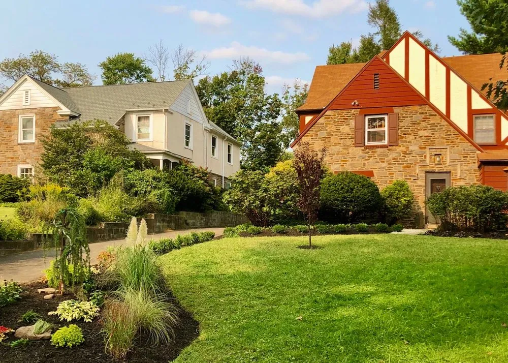 Professional landscaping services experts serving Philadelphia, PA - Flower Powered
