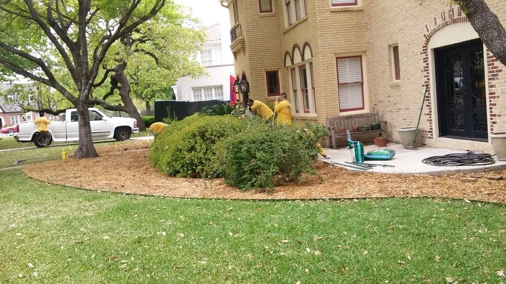 Custom garden landscaping near you across Grapevine, TX - Flowerbeds Landscaping Clean Trim Mulch