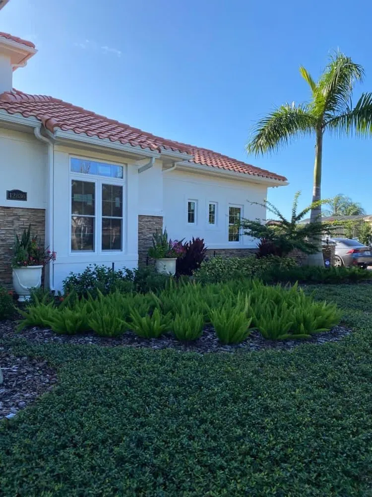 Professional yard cleanup service for year-round maintenance across Windermere, FL - Flowerbomb Landscaping