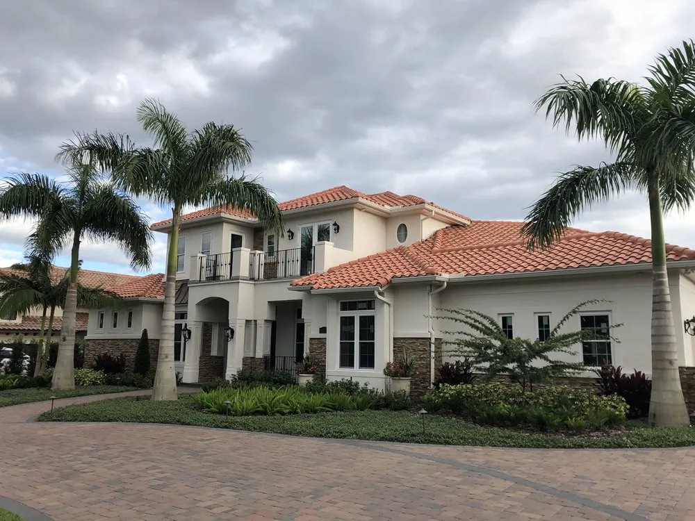 Professional residential landscaping for beautiful yards in Windermere, FL by Flowerbomb Landscaping