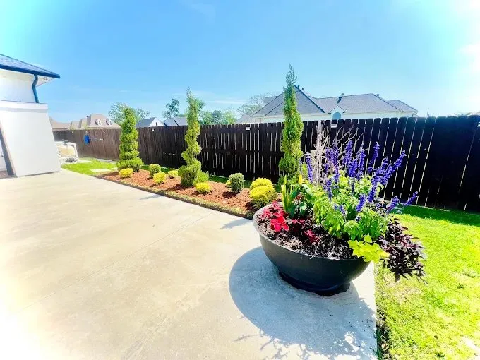 Reliable residential landscaping in Lafayette, LA - Flowergirls Gardening