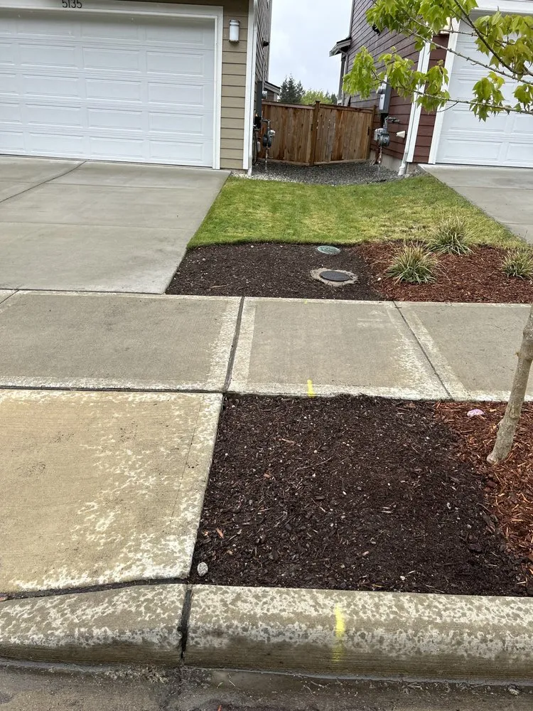 Trusted lawn mowing service in Bremerton, WA - Flowers And Colors Landscaping