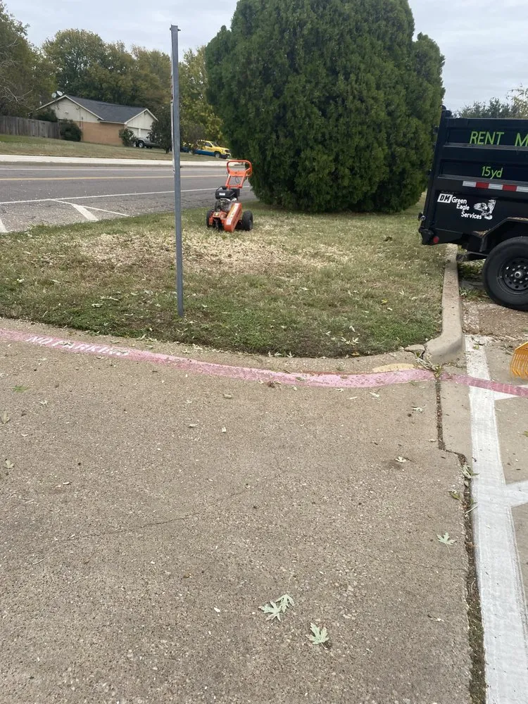 Trusted yard cleanup service experts serving Kopperl, TX - Flowers Lawncare And Landscaping