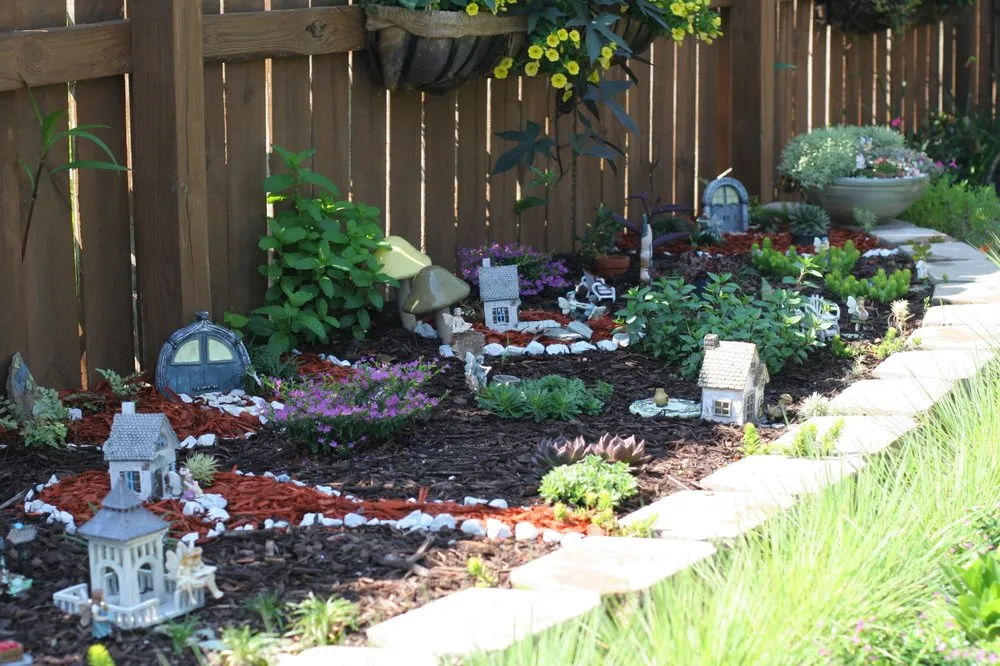 Custom lawn care service experts serving Summerville, SC - Flowertown Garden Center