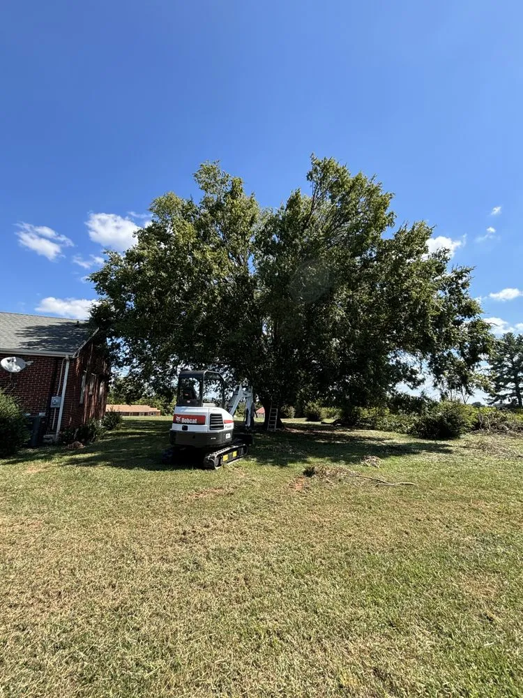 Custom lawn care service in Rustburg, VA by Floyd Property Management