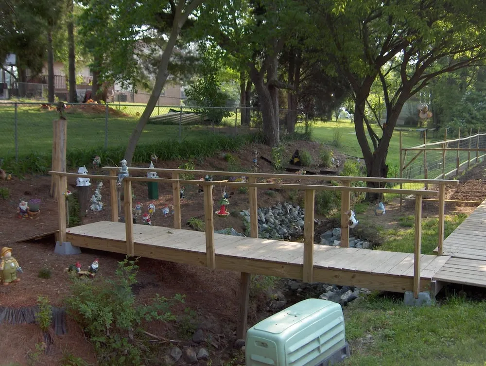 Local yard cleanup service in Graham, NC - Floyd's Enterprise