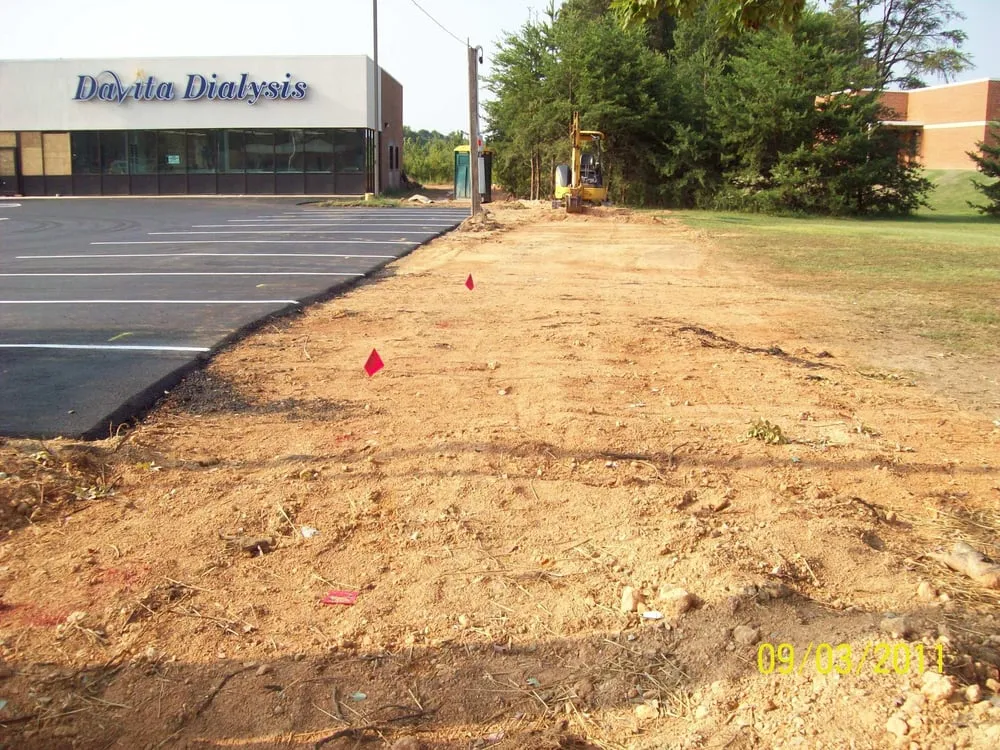 Affordable yard maintenance in Graham, NC by Floyd's Enterprise