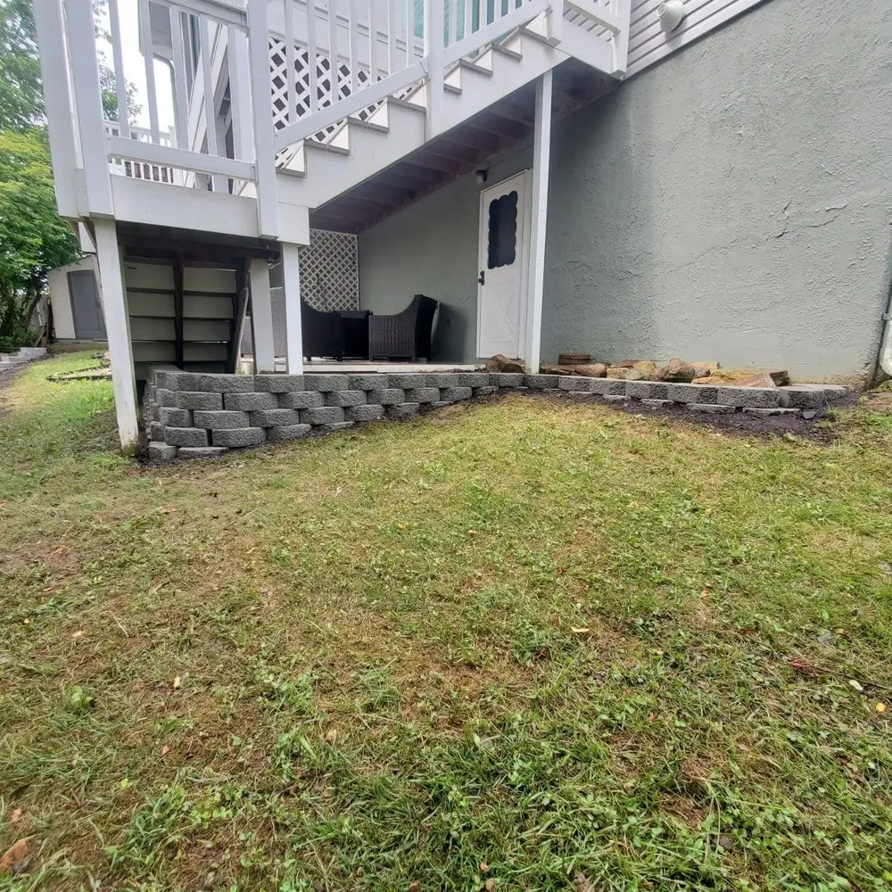 Top-rated yard cleanup service in White Marsh, MD - Floyd's Lawn & Landscape