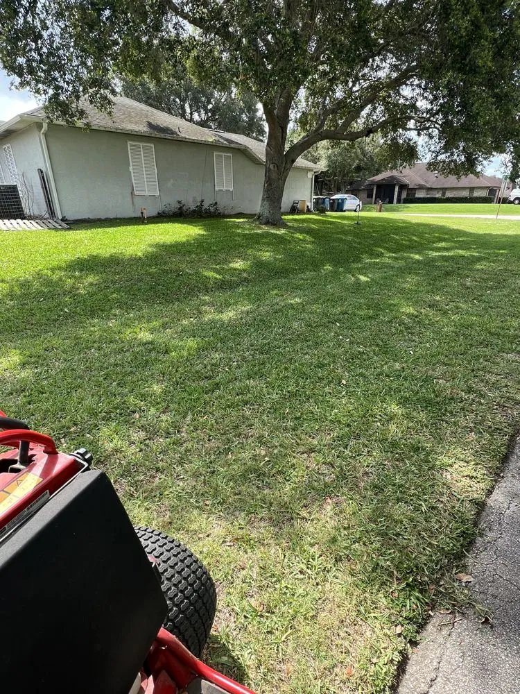 Expert garden landscaping near you in Palm Bay, FL by Fluorescent Lawn Care