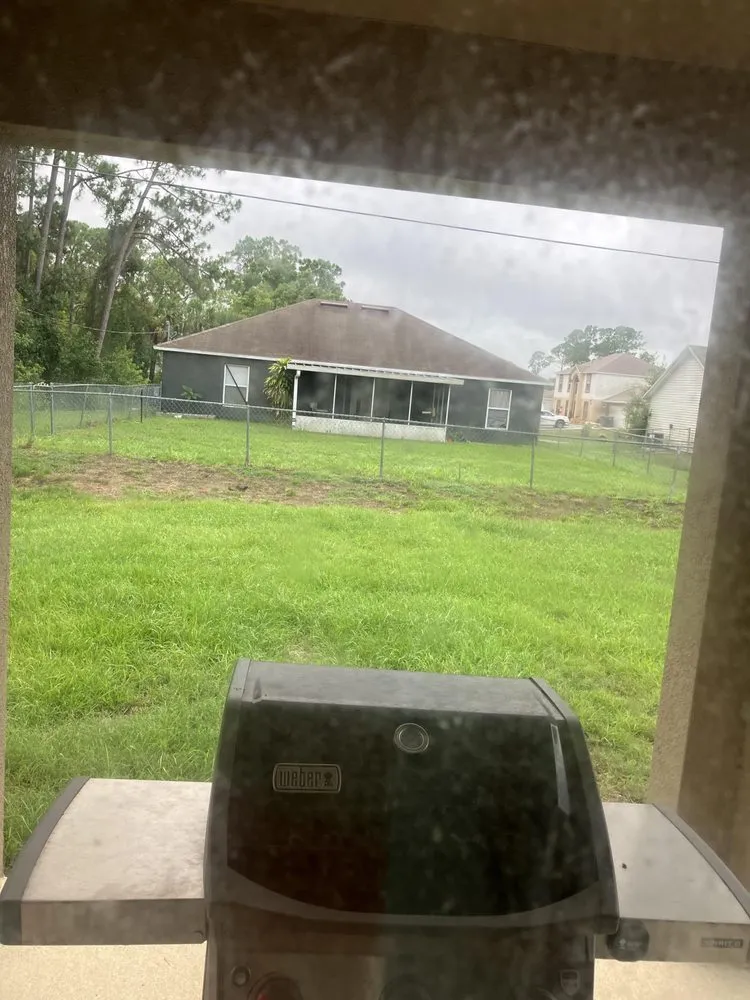 Trusted residential landscaping in Palm Bay, FL by Fluorescent Lawn Care