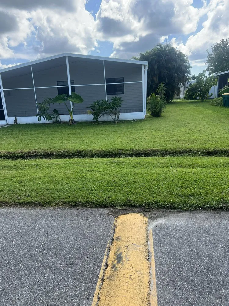 Local residential landscaping in Palm Bay, FL - Fluorescent Lawn Care