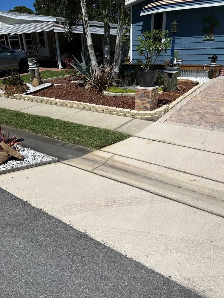 Reliable landscape design for beautiful yards in Palm Bay, FL by Fluorescent Lawn Care