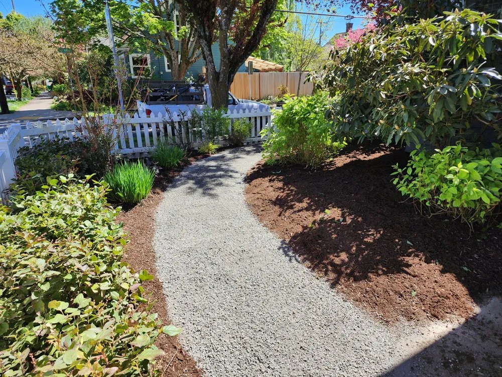 Affordable garden landscaping experts serving Portland, OR - Flying Crow Organic Yard Care