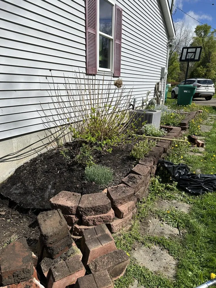 Affordable landscape design in Holland, NY by Flying Dutchmen