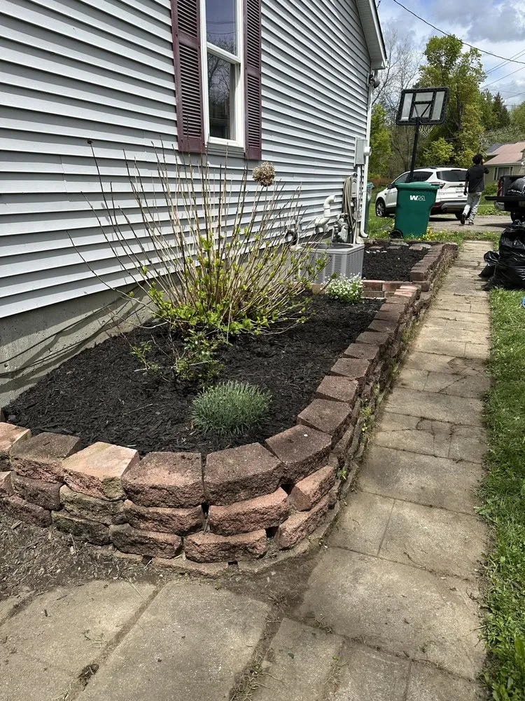 Expert yard cleanup service near you in Holland, NY by Flying Dutchmen