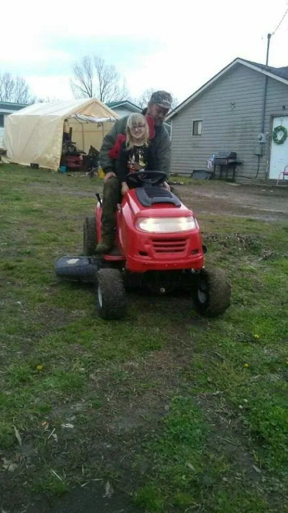 Local lawn mowing service experts serving Batesville, AR - F&m Dickey Lawn service