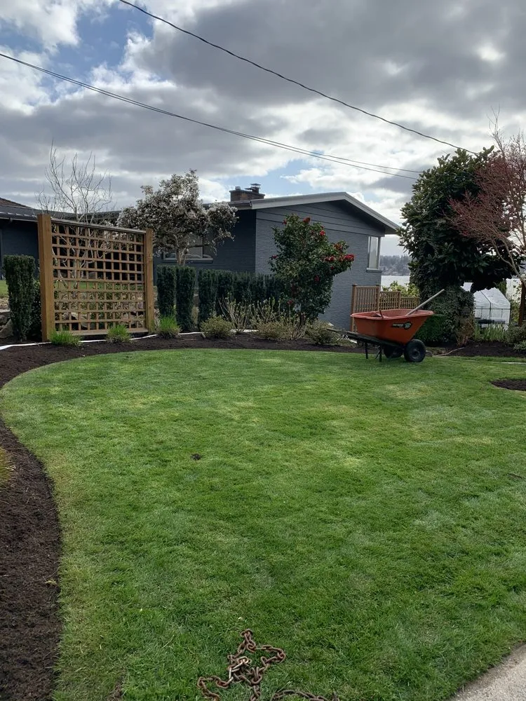 Top-rated landscape installation for beautiful yards across Everett, WA - FM Landscaping