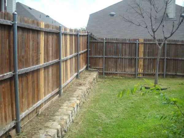 Custom lawn mowing service in Lubbock, TX by FM Lawncare