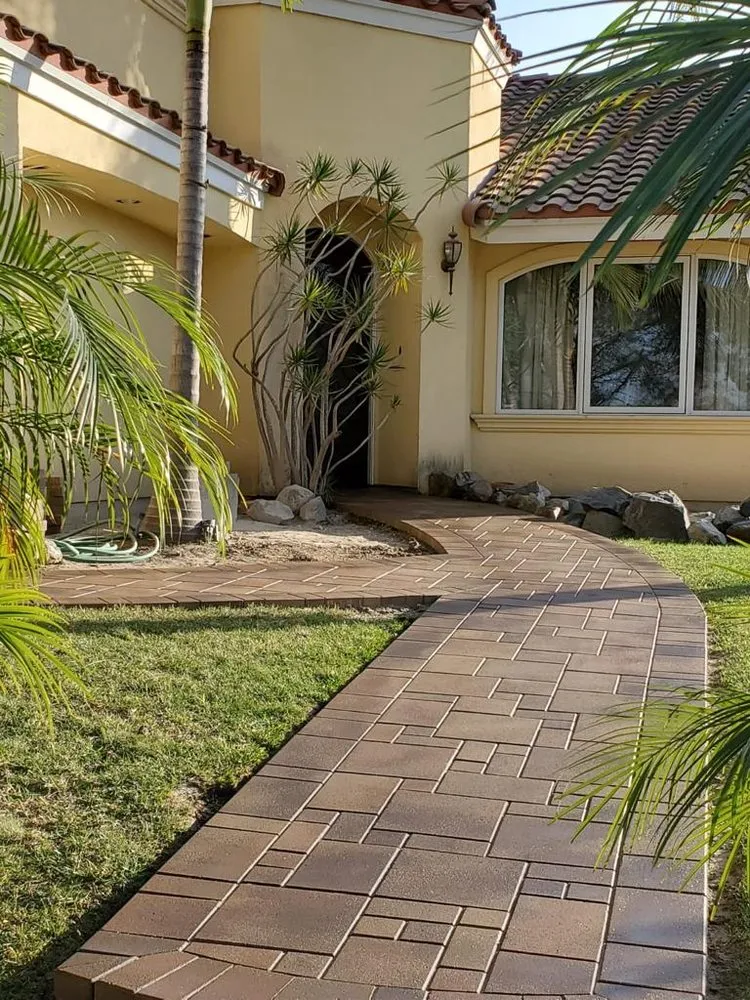 Professional lawn mowing service near you in San Diego, CA by FO Design