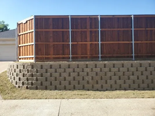 Focal Point Landscaping Logo