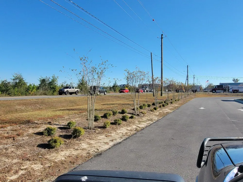 Top-rated yard maintenance experts serving Panama City, FL - Focus Lawn & Landscape