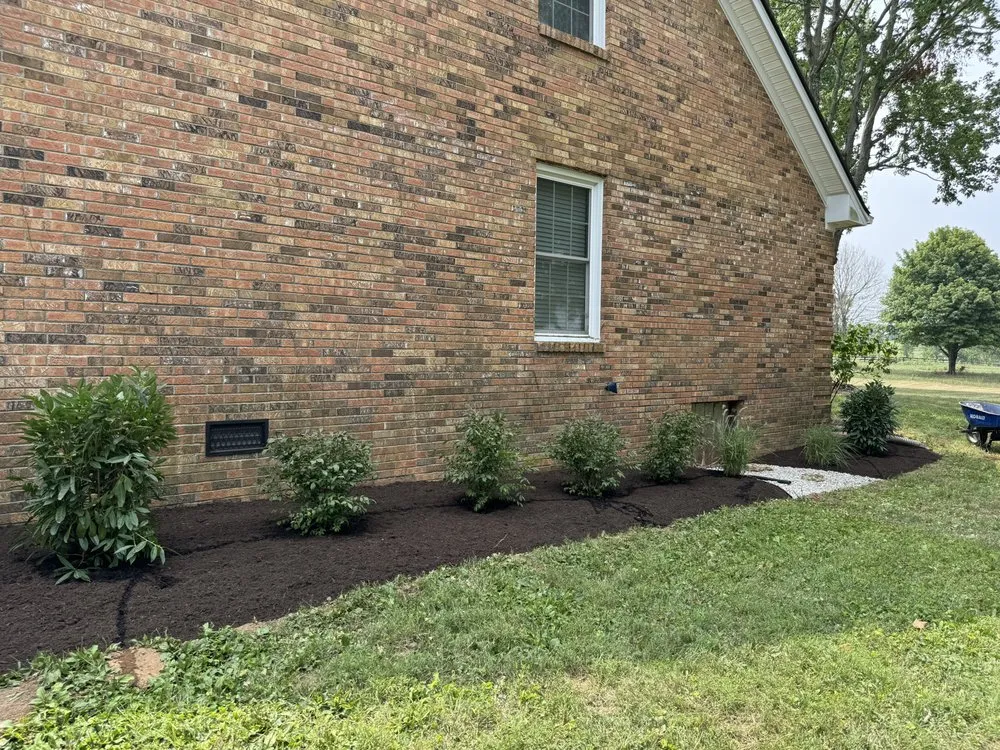 Custom lawn care service with custom design in Lexington-Fayette, KY by Focused Landscaping