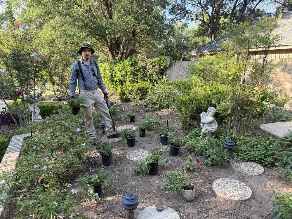 Custom yard cleanup service in Lubbock, TX by Foley Does It