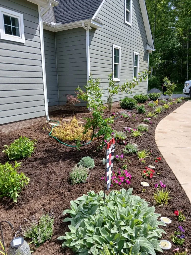 Top-rated lawn mowing service near you in Ashland, VA by Foliage