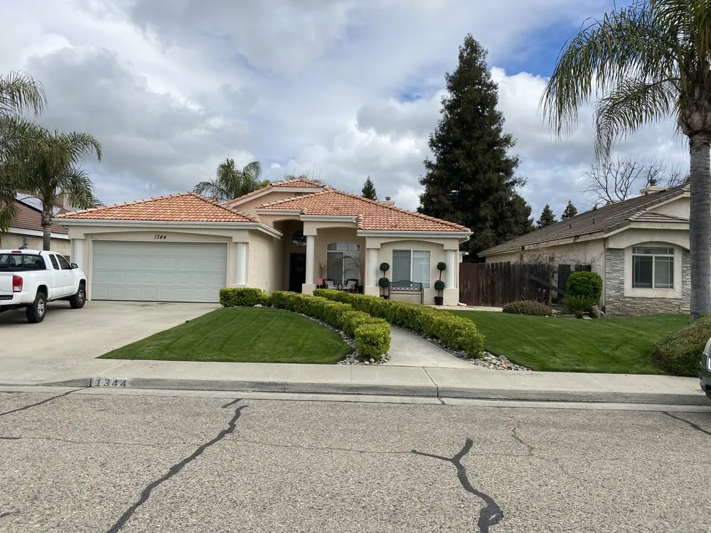 Reliable garden landscaping for beautiful yards in Visalia, CA by Fonseca’s Gardening service