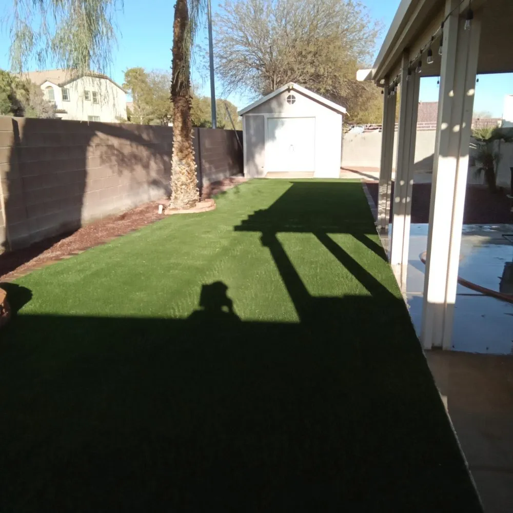 Reliable lawn care service experts serving Las Vegas, NV - Fonzi Landscaping
