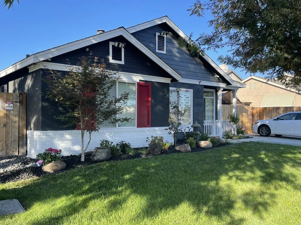 Custom lawn mowing service experts serving Modesto, CA - Foothill Landscape