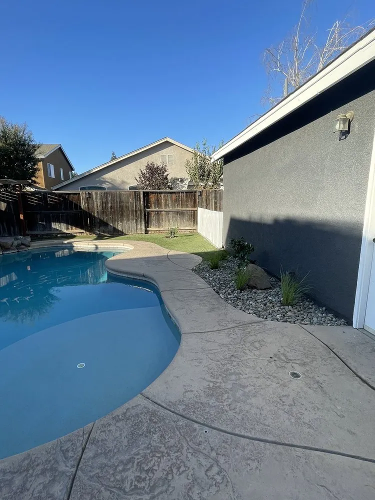 Professional yard cleanup service in Modesto, CA by Foothill Landscape