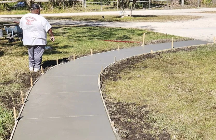 Affordable outdoor landscaping for year-round maintenance across South Daytona, FL - Footman Do It