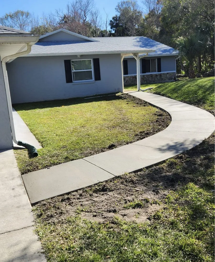Reliable lawn care service for beautiful yards in South Daytona, FL by Footman Do It