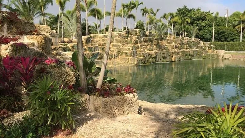 Reliable outdoor landscaping experts serving Miami, FL - For Evan's Sake Landscape