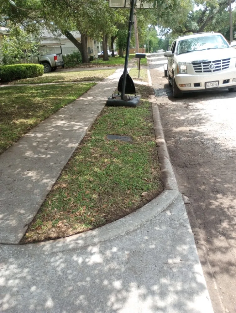 Reliable residential landscaping in Springtown, TX by For Heaven's Sake Mowing