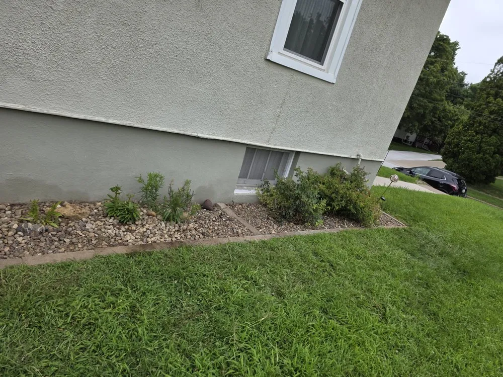 Local garden landscaping experts serving Burlington, IA - Forbess Independent Contracting Services
