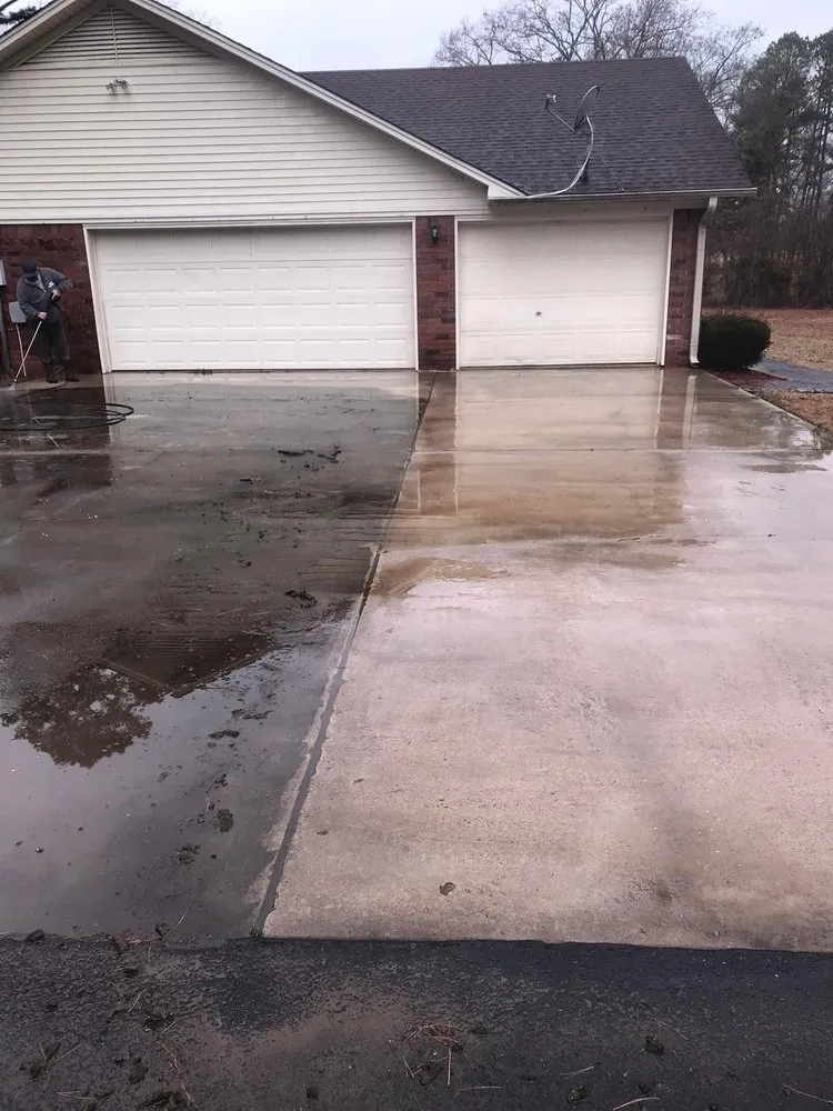 Local lawn care service for year-round maintenance in Belleville, AR by Ford Lawn Care & Pressure Washing