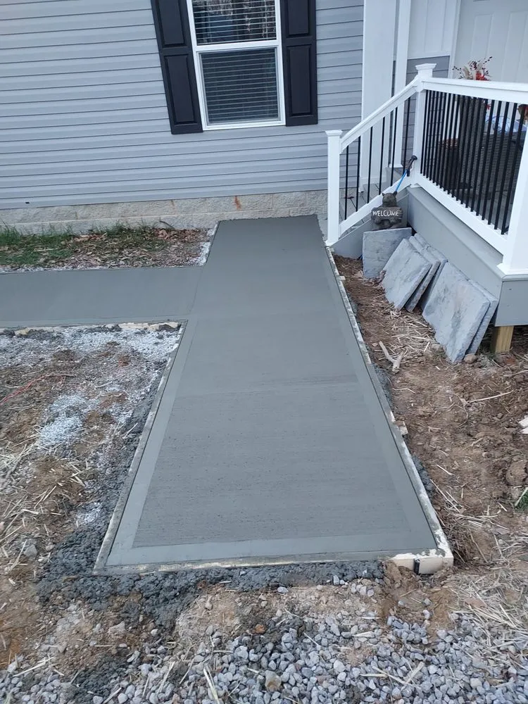 Top-rated landscape installation experts serving Byrdstown, TN - Ford Lawn Care