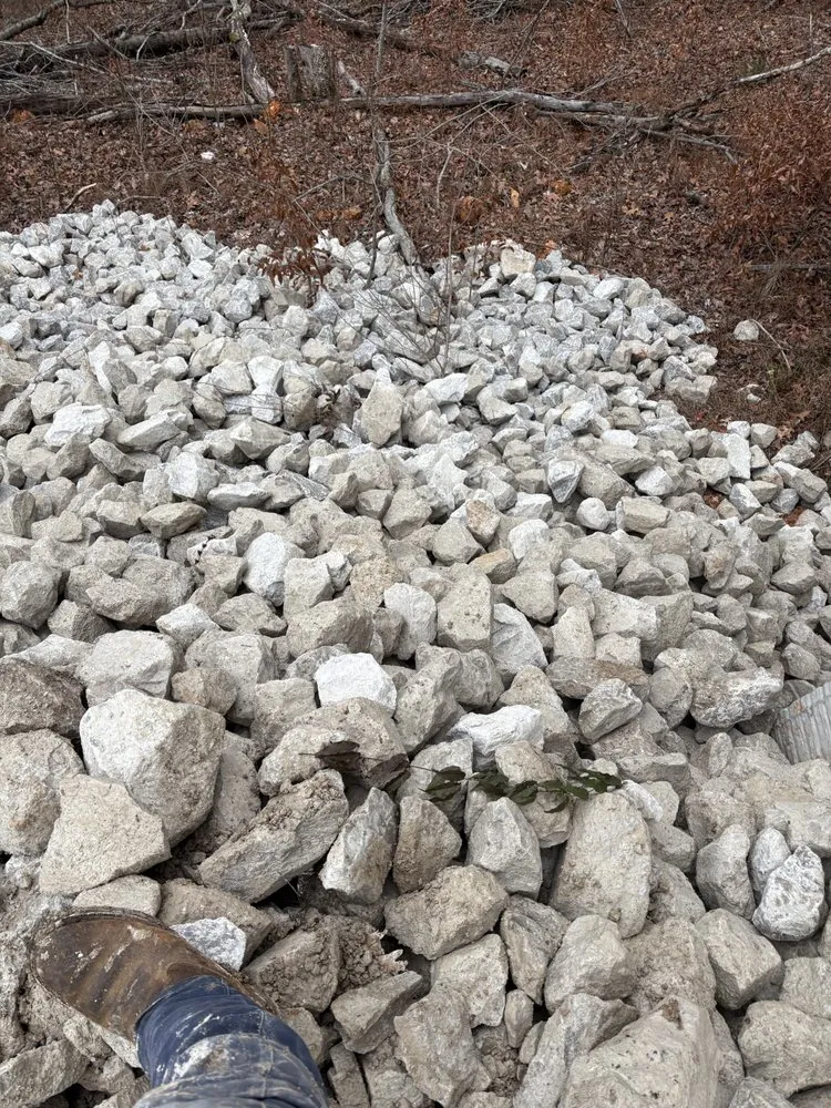 Local outdoor landscaping experts serving Byrdstown, TN - Ford Lawn Care