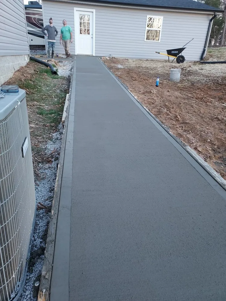 Reliable landscaping services in Byrdstown, TN by Ford Lawn Care
