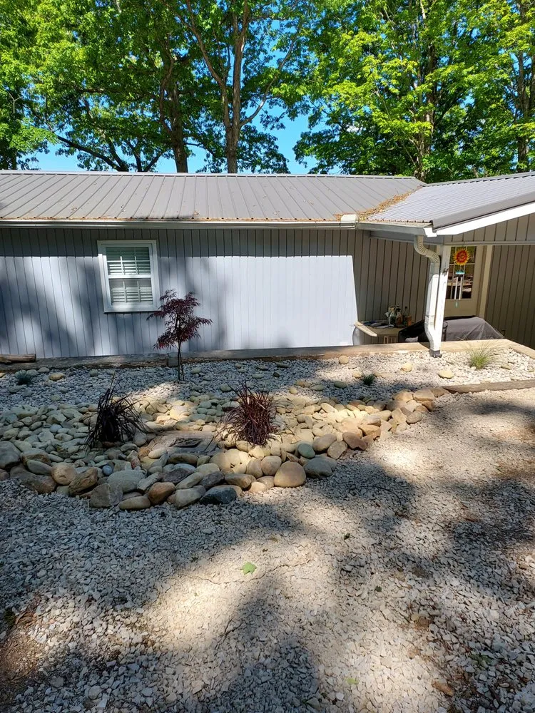 Reliable yard maintenance with custom design across Byrdstown, TN - Ford Lawn Care