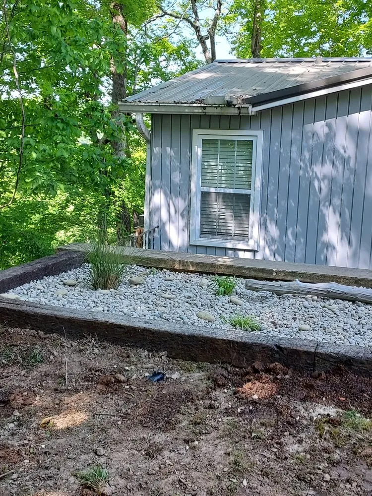 Custom landscape design with custom design in Byrdstown, TN by Ford Lawn Care